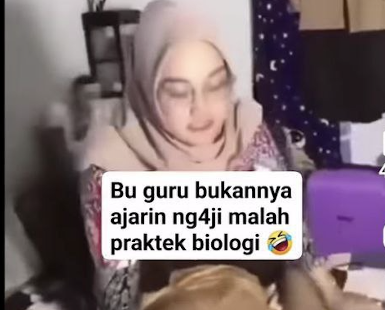Viral Bu guru Ngaji malah Praktek Biologi