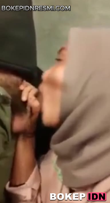 Bokep Indo Jilbab Sepong Crot Dimulut