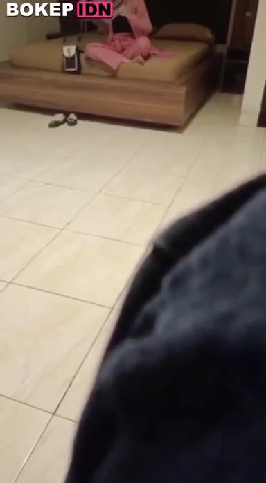 Pertamakali Ngewe Sambil Ngobrol