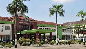 Skandal Lurah Bekasi Ngewe Dengan Staffnya Dikantor